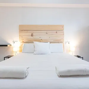  Hostel Easy Sants By Bossh! Hotels (Adults Only) Hiszpania