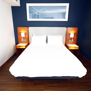 *** Hotel Travelodge Madrid Aeropuerto Spanien